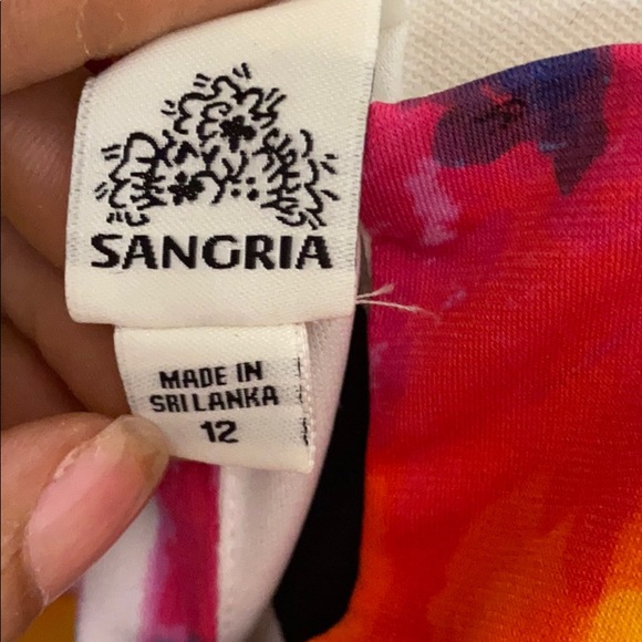 💰SOLD 💰3/$30 Sale 😃 Multicolored Dress - Picture 7 of 7